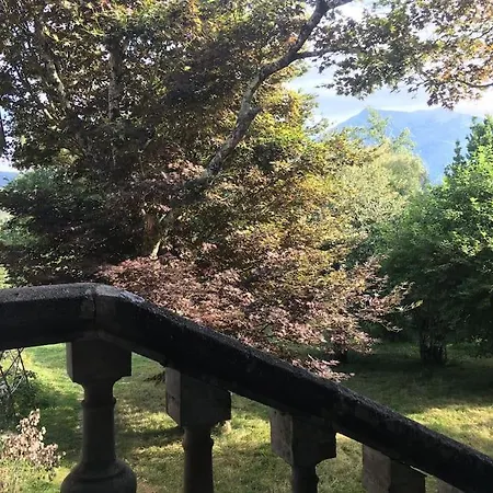 Casa de Férias Lerable Pourpre De La Grotte Au Lion Arbon