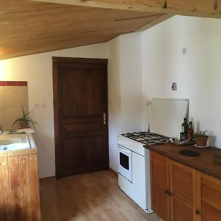 Casa de Férias Lerable Pourpre De La Grotte Au Lion