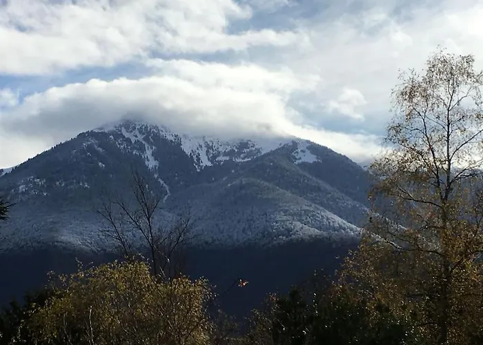 Lerable Pourpre De La Grotte Au Lion בית נופש *