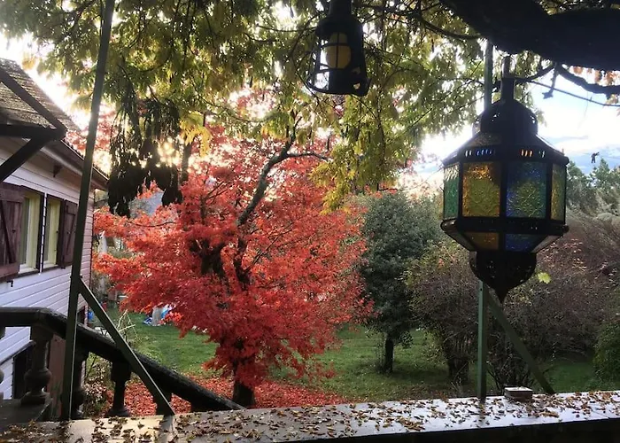 Lerable Pourpre De La Grotte Au Lion בית נופש